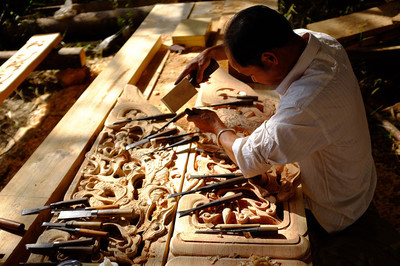 滇木雕 一木一世界，一雕一傳奇